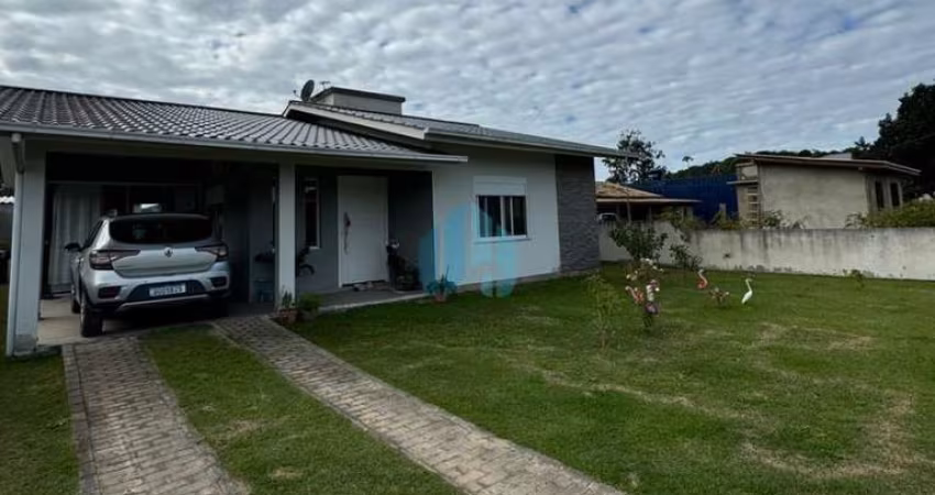 Linda Casa Térrea, Próxima às Dunas do Siriú e a Poucos Minutos do Centro de Garopaba!