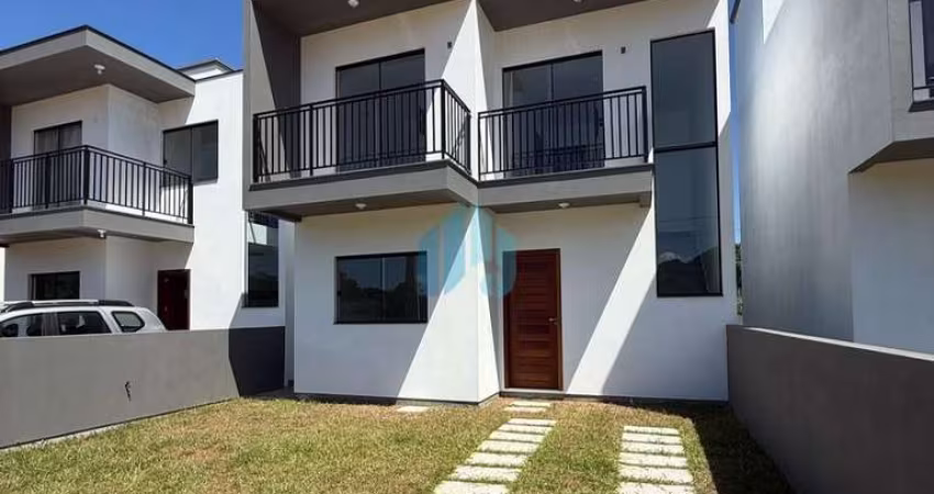 Belas Casas Novas Localizadas no Bairro Areias de Macacu, Próximas às Dunas do Siriú, em Garopaba!