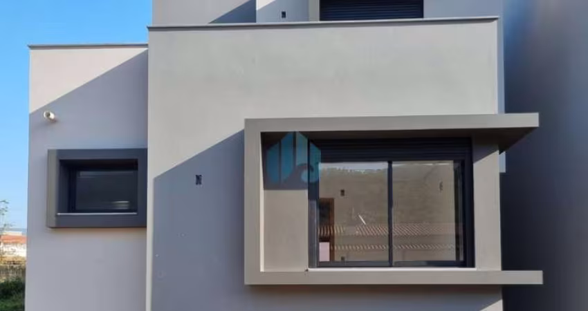 Bela Casa Nova Localizada no Centro de Garopaba, Loteamento Panorâmico!