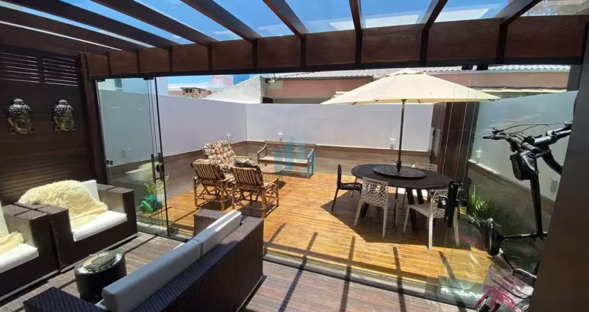 Linda casa localizada no bairro ferraz, em garopaba!