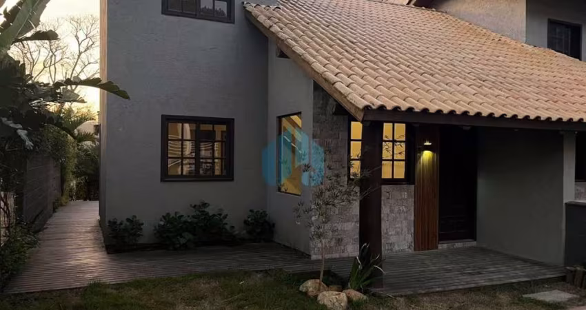 Bela Casa Localizada no Loteamento Panorâmico, Centro | Garopaba - SC
