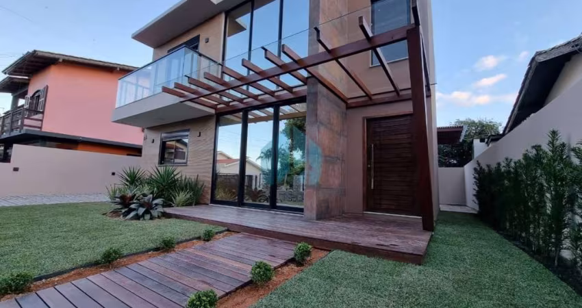 Linda Casa a 700 m da Praia Central, Ferraz | Garopaba - SC
