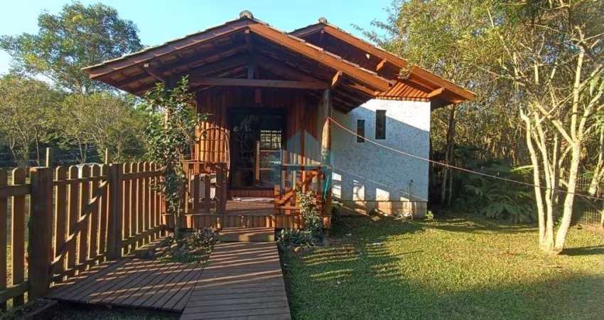 Belo Sítio com 2 Hectares, a Poucos Minutos da Lagoa e Praia da Barra de Ibiraquera, Sambaqui | Imbituba - SC