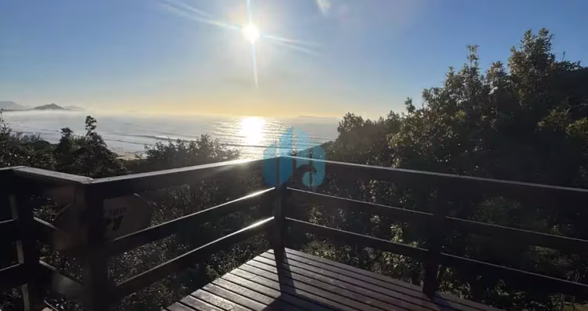Bela residência em meio a natureza, com linda vista p/ mar, gamboa | garopaba - sc