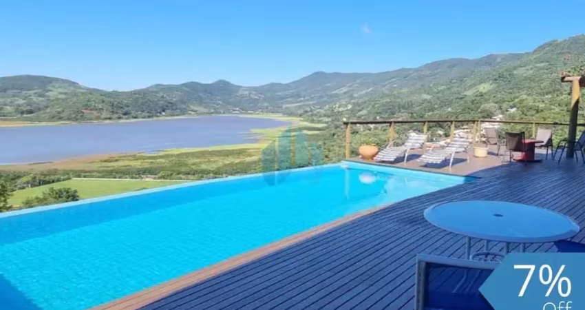 Belíssima casa em meio a natureza e com linda vista p/ a lagoa, dunas e mata, costa de macacu | garopaba - sc