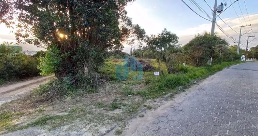 Ótimo terreno, potencial para comércio, próximo à praia do rosa e lagoa de ibiraquera!