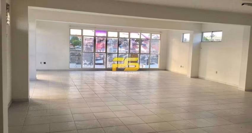 Sala comercial vitrine 171m², para locação por R$15.000,00.