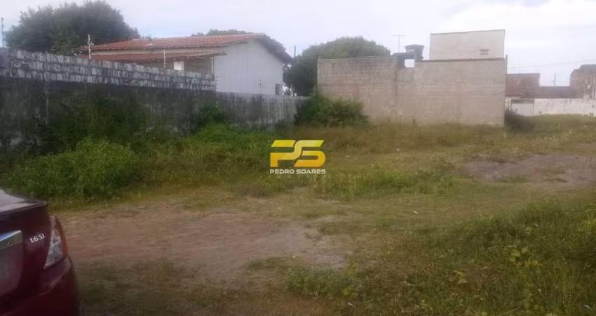 Terreno á venda em Luceana