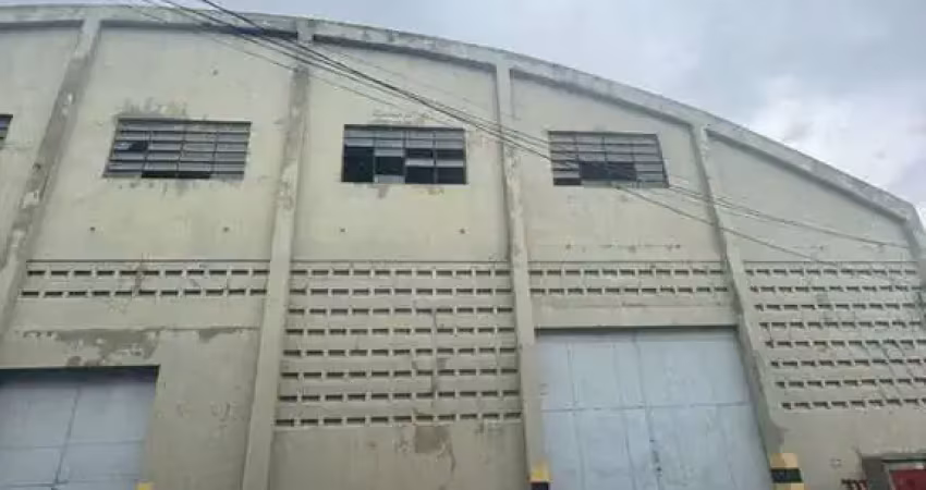 Galpão de 2660m² com segurança 24h e doca para caminhões em bayeux - locação