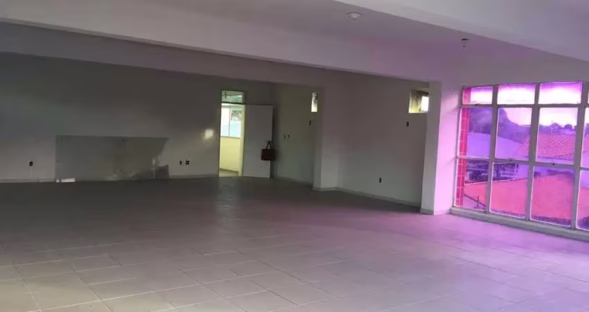Sala comercial vitrine 99m², para locação por r$7.500,00.