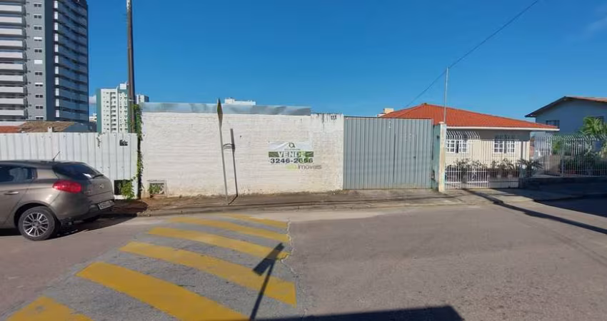Terreno para venda em Barreiros