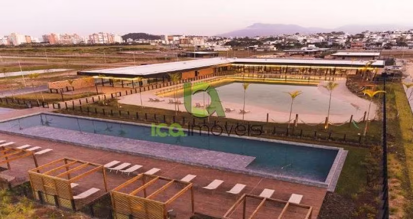 Terreno em condomínio de alto padrão na Pedra Branca!