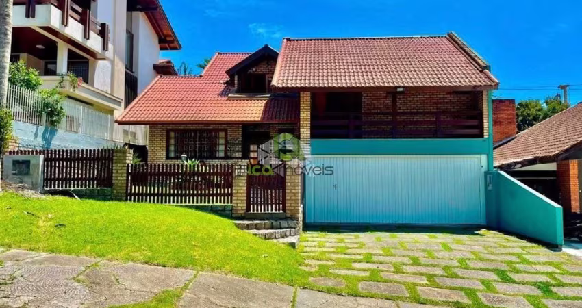 CASA À VENDA 4 DORMITÓRIOS JOÃO PAULO FLORIANÓPOLIS