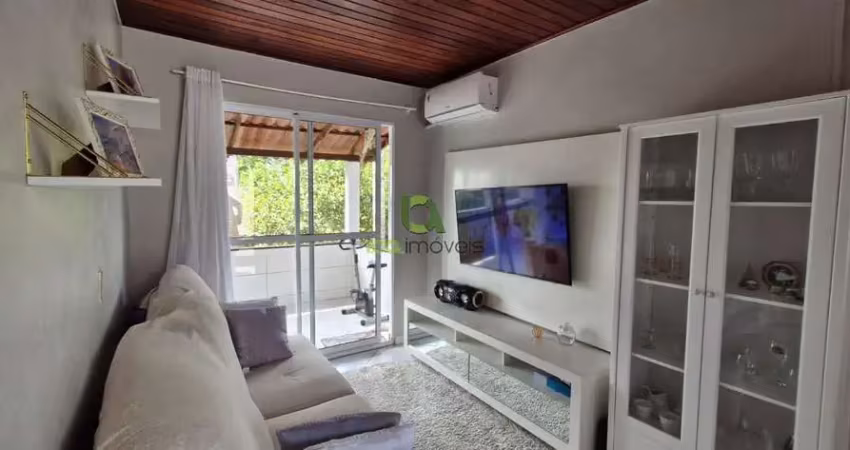 Imperdível: Casa à venda em São José-SC, bairro Real Parque, 2 quartos, 1 sala, 140m² de área.