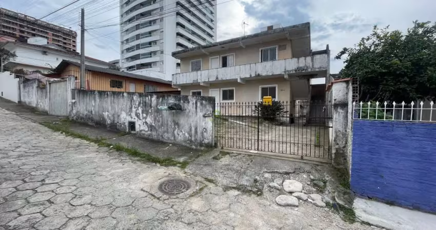 Apartamento com 2 quartos para alugar no Barreiros, São José 