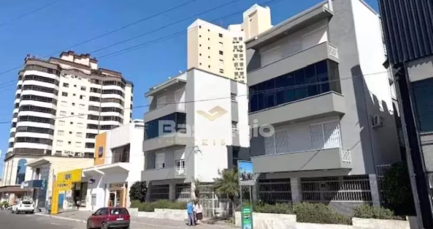Apartamento de 02 dormitórios na principal Avenida do Centro de Tramandaí