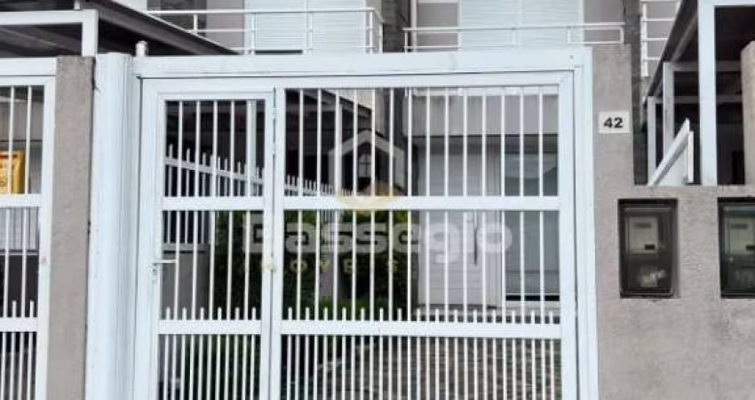 SOBRADO MOBILIADO E DECORADO COM 2 SUÍTE NO CENTRO DE TRAMANDAÍ