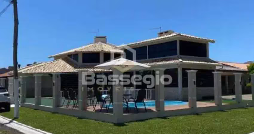 Casa com 4 quartos à venda na Amapa, 2421, Nova Tramandaí, Tramandaí