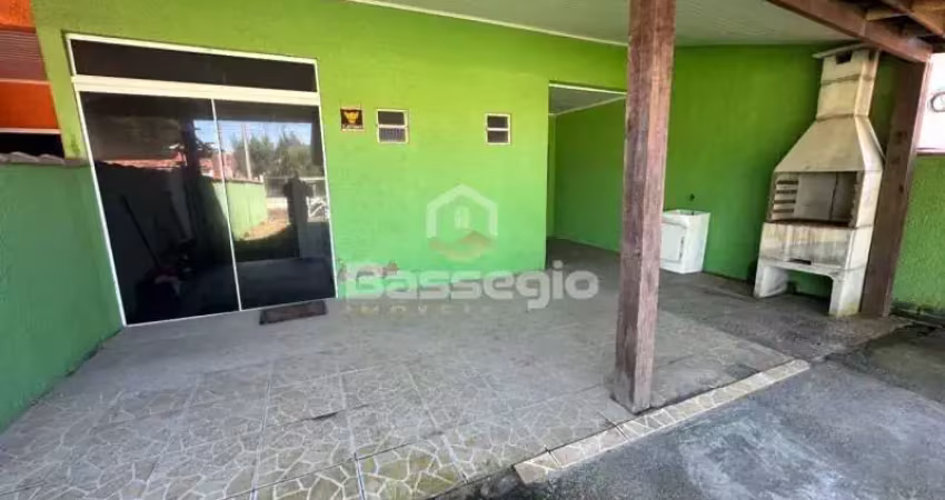 Casa no centro proxima ao mar com 2 quartos em cidreira/rs