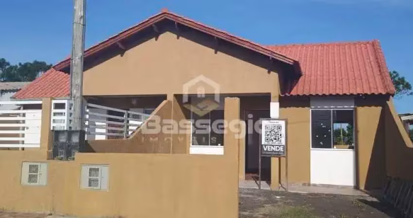 Casa com 2 quartos à venda na R. Francisca Custódia Merêncio, 3010/01, Parque Dos Pinos, Cidreira