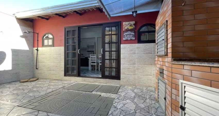 Casa à venda Condomínio Porto Fino 2 quadras mar 2 quartos área gourmet, garagem