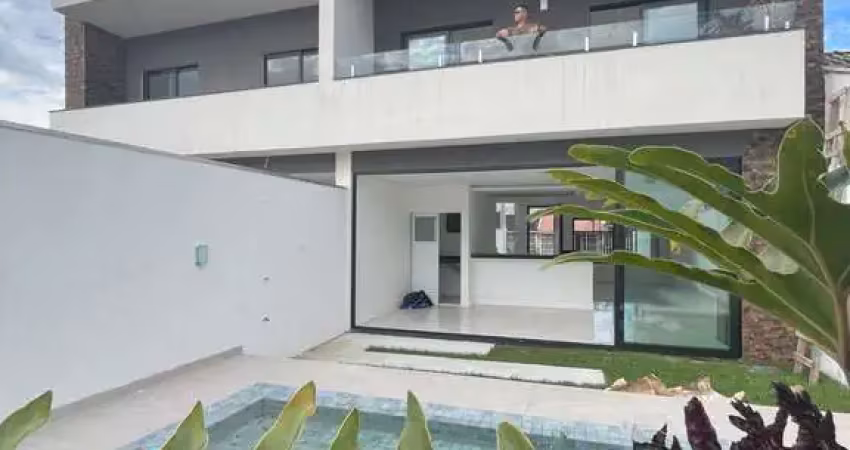 Sobrado venda St Terezinha 4 quadras mar 3quartos(1suíte) piscina churrasqueira