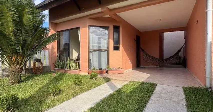 Sobrado a venda Condomínio Atami Norte, 3 quartos(1 suíte) 2 quadras do mar.