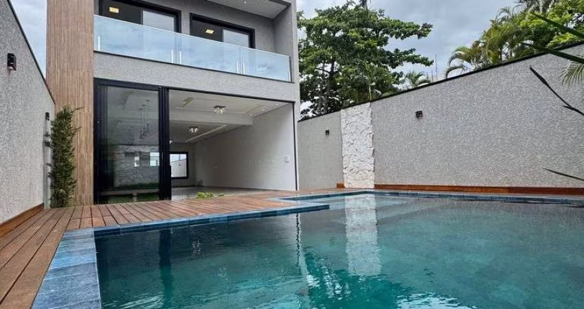 Triplex Frente ao Mar Praia de Leste 3 suítes 180 m² 2 vagas garagem para venda.