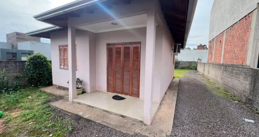 LOCAÇÃO - CASA SEMI MOBILHADA BAIRRO LAGO AZUL