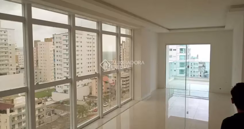 Apartamento com 4 quartos à venda na Avenida 276, 15, Meia Praia, Itapema