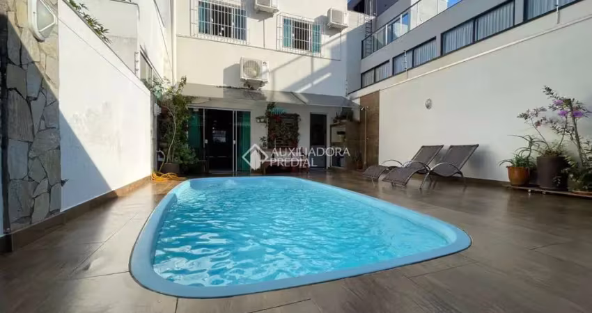 Casa com 3 quartos à venda na Rua José de Alencar, 36, Praia dos Amores, Balneário Camboriú