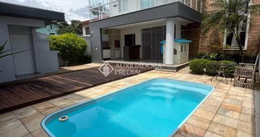 Casa com 4 quartos à venda na PROFESSOR ANDRÔNICO PEREIRA, 313, Centro, Camboriú