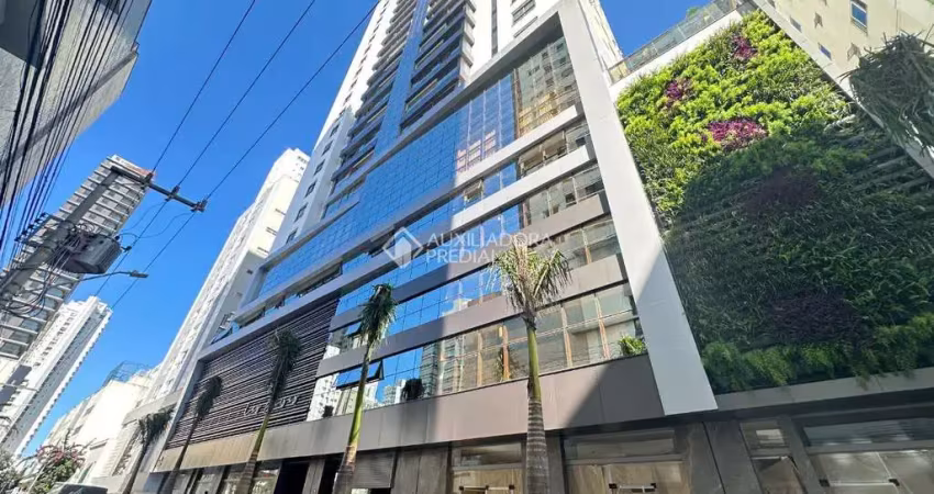 Apartamento com 4 quartos à venda na Rua Protásio Boaventura Caetano, 145, Pioneiros, Balneário Camboriú