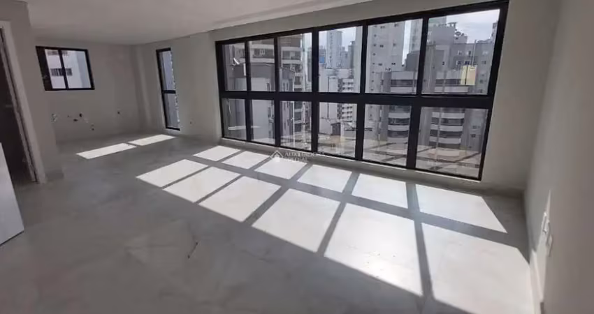 Apartamento com 3 quartos à venda na Avenida 3ª Avenida, 101, Centro, Balneário Camboriú