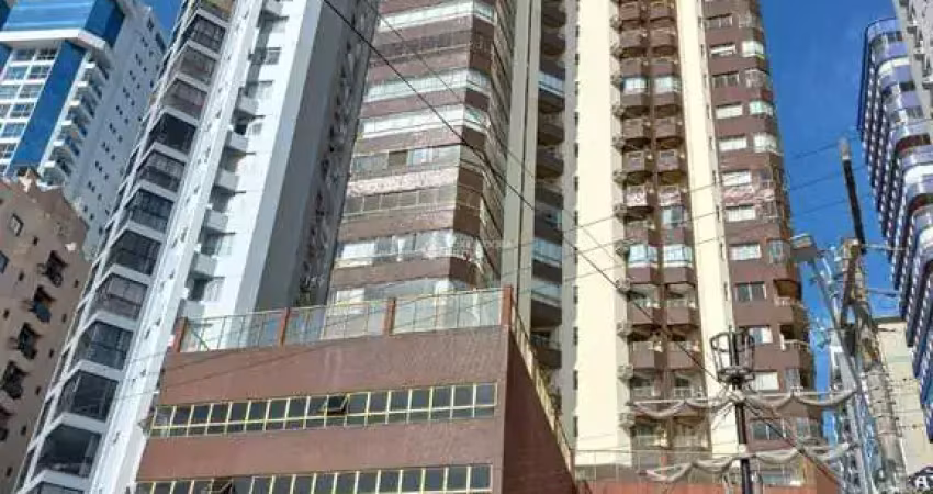 Apartamento com 3 quartos à venda na Avenida Atlântica, 4540, Centro, Balneário Camboriú