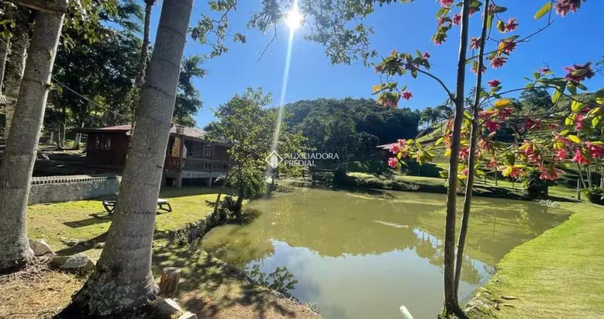 Fazenda à venda na Manoel Gaspar Da Cruz, 23, Areias, Camboriú
