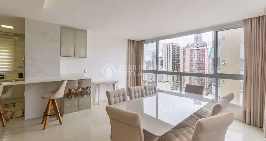 Apartamento com 3 quartos à venda na Rua 620, 110, Centro, Balneário Camboriú