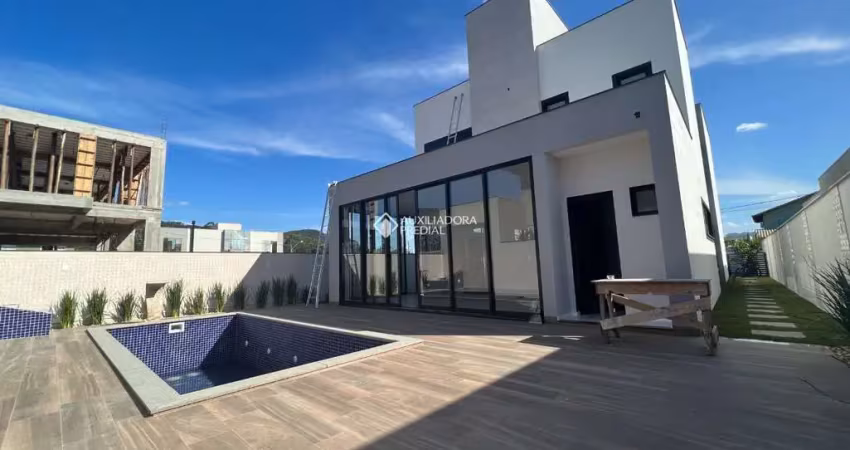 Casa em condomínio fechado com 4 quartos à venda na Rua Ivo José Rebello, 610, Santa Regina, Camboriú