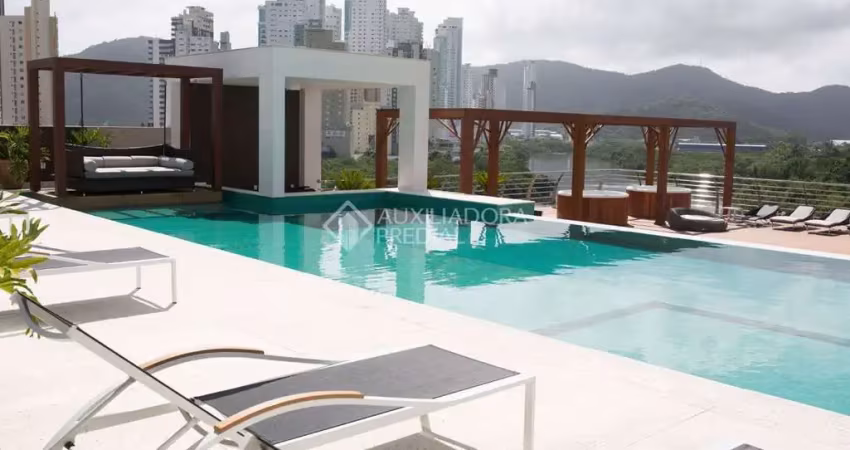 Apartamento com 3 quartos à venda na Rua 3700, 425, Centro, Balneário Camboriú