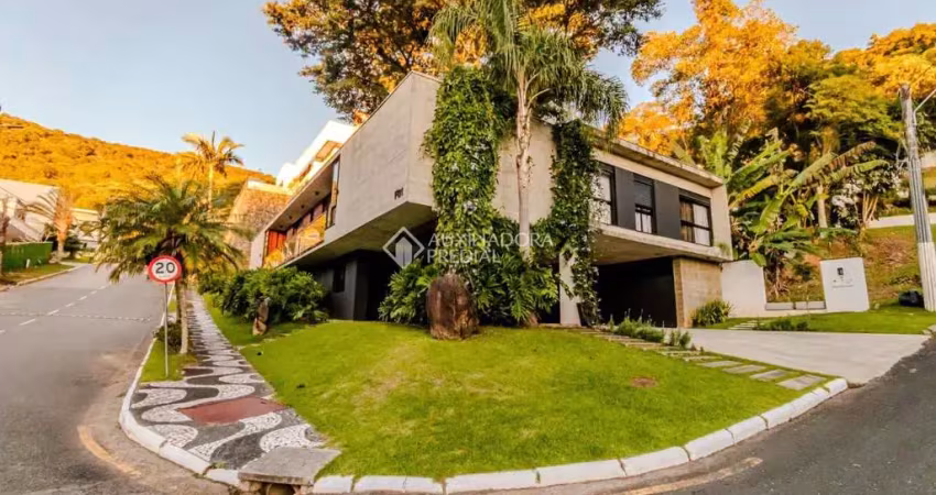 Casa em condomínio fechado com 4 quartos à venda na Avenida Hermógenes de Assis Feijó, 621, Barra, Balneário Camboriú