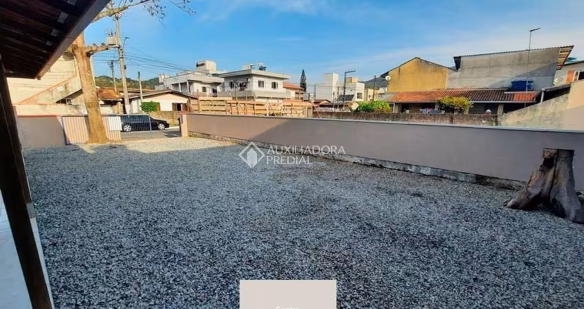 Terreno à venda na Rua Juvêncio Delfino da Silva, 591, Nova Esperança, Balneário Camboriú