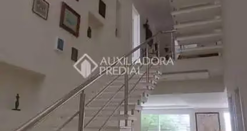Casa com 4 quartos à venda na Rua Cruz e Sousa, 184, Praia dos Amores, Balneário Camboriú