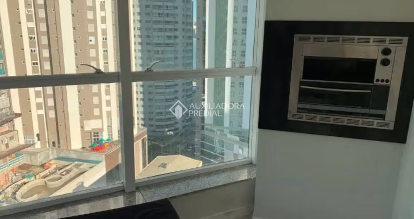 Apartamento com 3 quartos para alugar na Rua João Francisco dos Santos, 20, Pioneiros, Balneário Camboriú