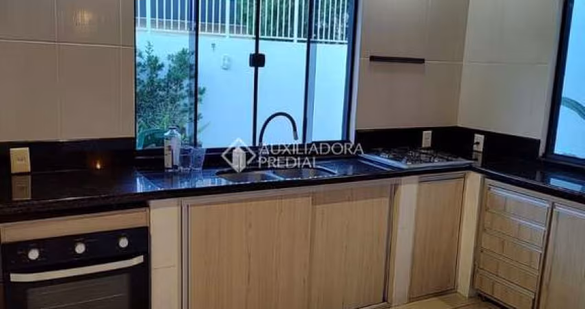 Casa com 3 quartos à venda na Rua Portugal, 1121, Nações, Balneário Camboriú