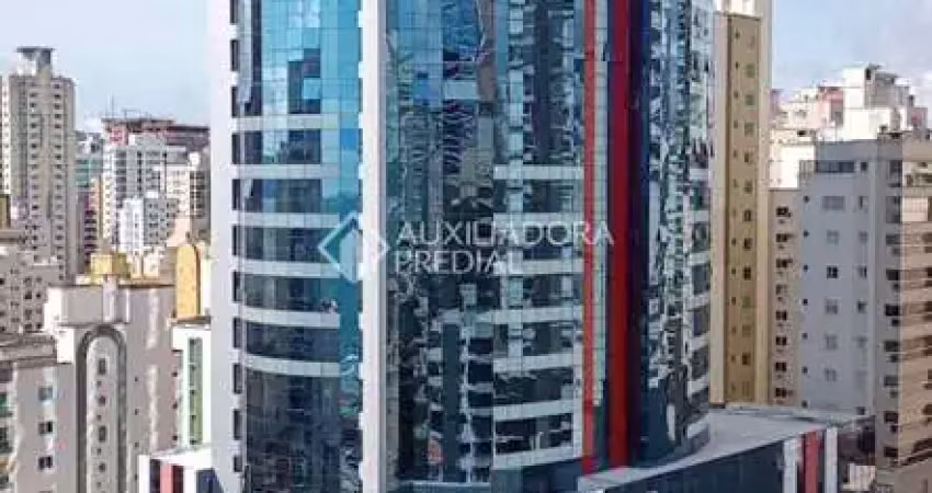 Apartamento com 4 quartos à venda na Avenida Nereu Ramos, 52, Meia Praia, Itapema