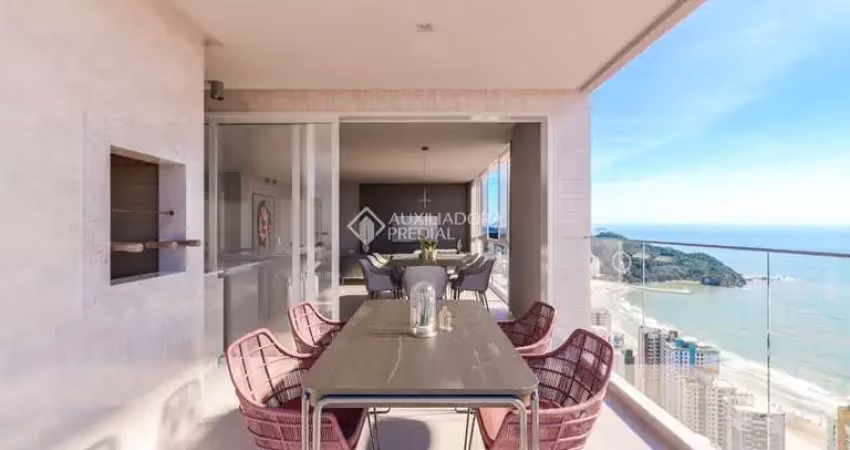 Apartamento com 4 quartos à venda na Rua 1061, 145, Centro, Balneário Camboriú