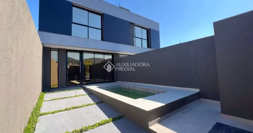 Casa com 3 quartos à venda na Fermino Taveira Cruz, 544, Barra, Balneário Camboriú