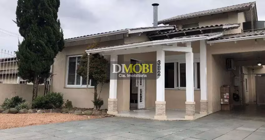 Sobrado com 4 dormitórios, 248 m² - com 03 suítes e piscina!