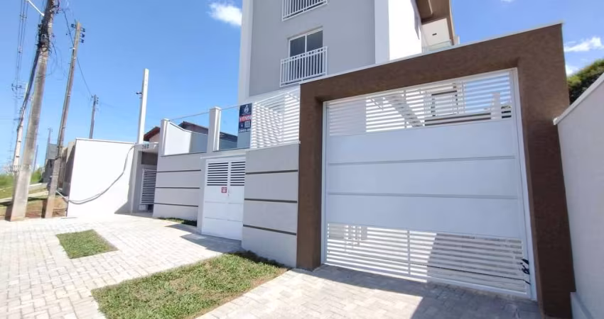Apartamento amplo com 3 quartos, sendo uma suíte, sacada com churrasqueira e vaga de garagem para 2