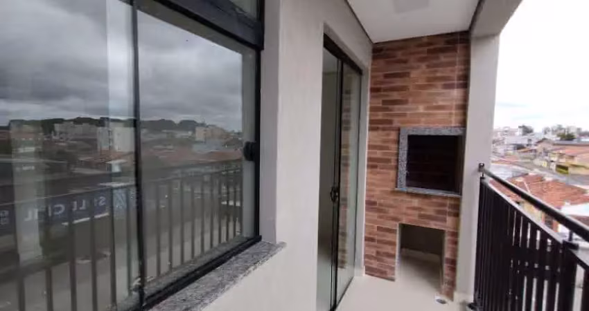 Excelente apartamento novo à venda, possui 2 quartos, sacada com churrasqueira e está bem localizad